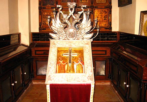 een van de vele relikwien van het Ware Kruis. Jeruzalem, H. Grafkerk