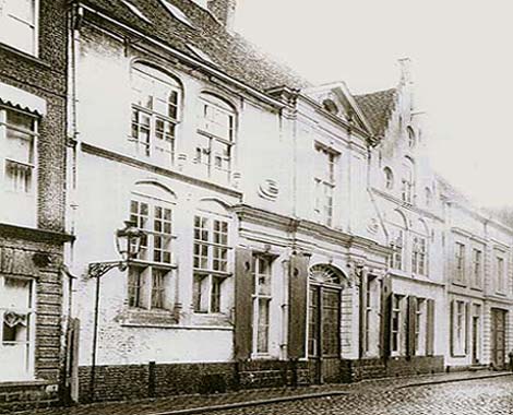 huizenrij in de Oude Houtmarktstraat voor Wereldoorlog I