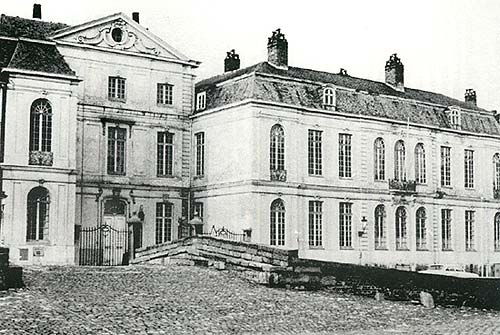 Het voormalige Engelse Jezuetencollege in Brugge, waarin het eerste doven- en blindeninstituut van Carton werd gevestigd (1836-1868)