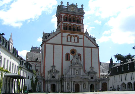 Voorgevel van de St. Matthiasabdij in Trier