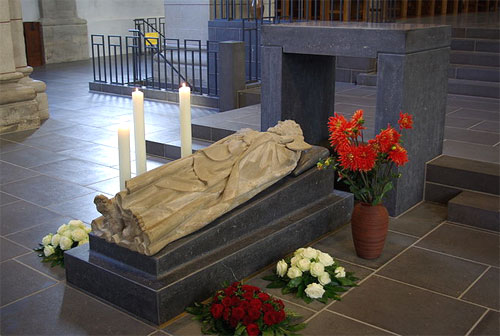 Grafmonument van de apostel Mathias in de abdijkerk in Trier