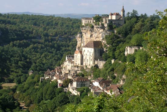 Het Maria-heiligdom tegen de rotsflank van Rocamadour