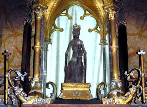 Het beroemde mirakelbeeld van de Zwarte Madonna van Rocamadour