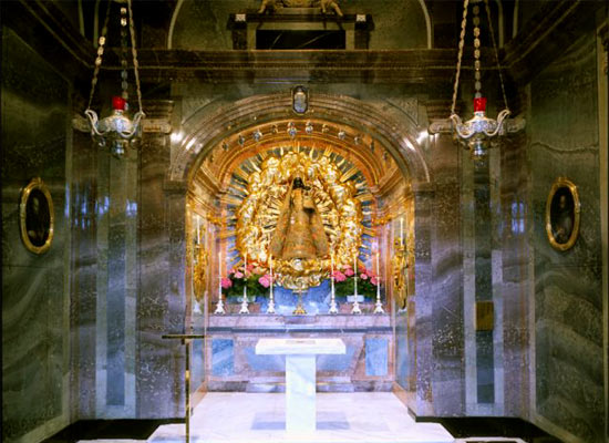 Het mirakelbeeld van O.L.Vrouw in de abdijkerk van Einsiedeln.