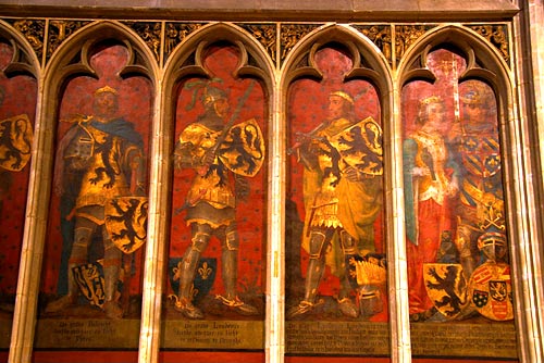 portretten van de graven van Vlaanderen. Kortrijk, St. Maartenskerk, Gravenkapel