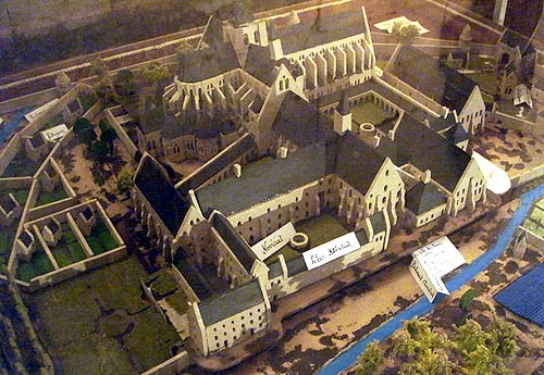 maquette van de romaanse benedictijnerabdij van Cambrai.