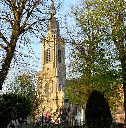 de kerk Saint-Gry van de vroegere abdij Saint-Aubert