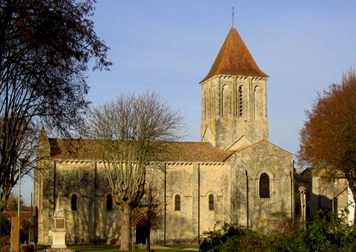 de romaanse St.-Pierrekerk van Melle
