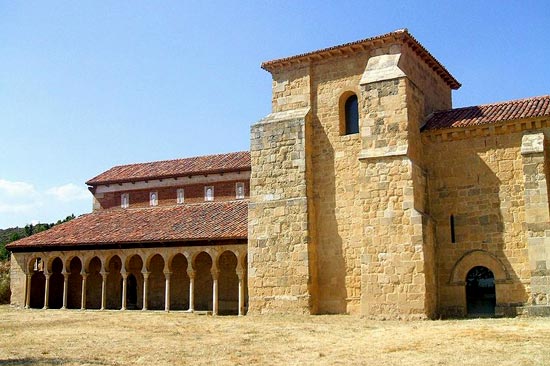 de abdijkerk in mozarabische stijl van San Miguel de Escalada