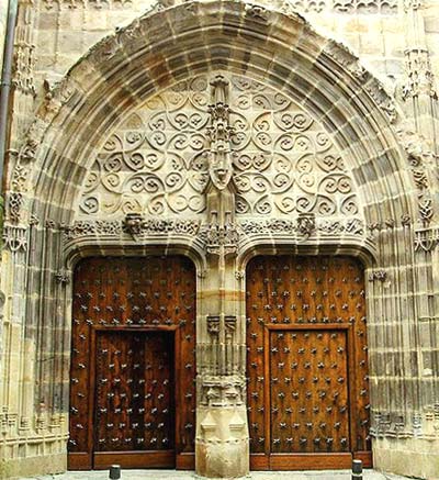 het Engel-portaal van de kathedraal van Bilbao