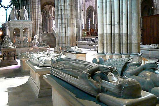 graftombes van Franse koningen in de Saint-Denisbasiliek