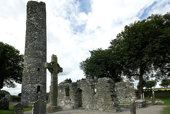 rune van een 5de-eeuws klooster met Keltisch kruis in het Ierse Monasterboice