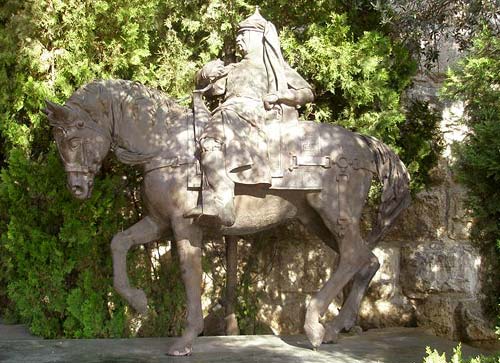 ruiterstandbeeld van Saladin bij de Davidspoort in jeruzalem