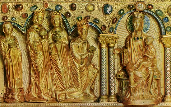 Aanbidding der Koningen op de voorzijde van het reliekschrijn in de Keulse Dom.