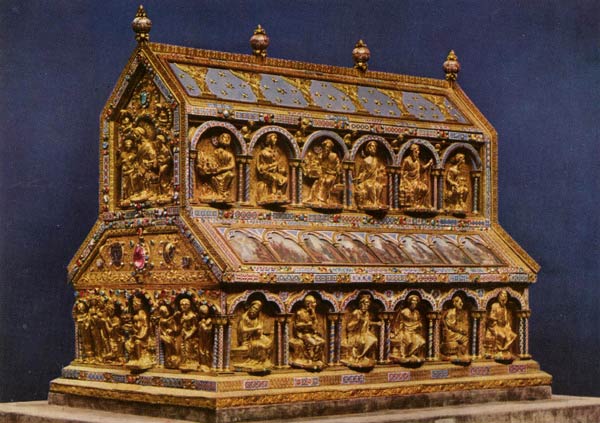 het gouden reliekschrijn van de Drie Koningen in de Dom van Keulen