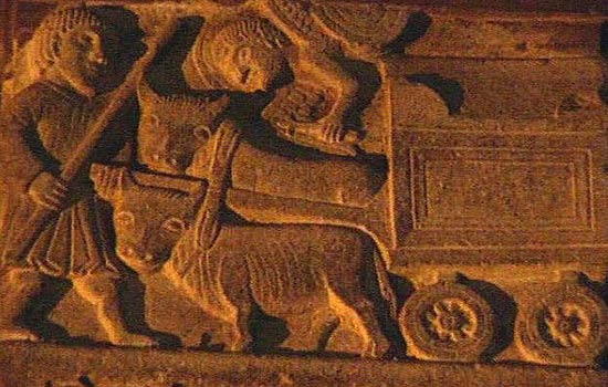 Bisschop Eustorgius vervoert de sarkofaag van Constantinopel naar Milaan. Romaans beeldhouwwerk, 12de eeuw. Milaan, Basilica Sant'St-Eustorgio