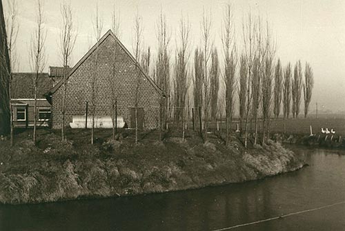 De Bunder-Cruysse hoeve, zoals die eruit zag halfweg de 20ste eeuw