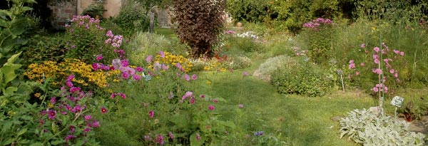 Tuin van de benedictijnerabdij in Murbach, in de Franse Elzas.
