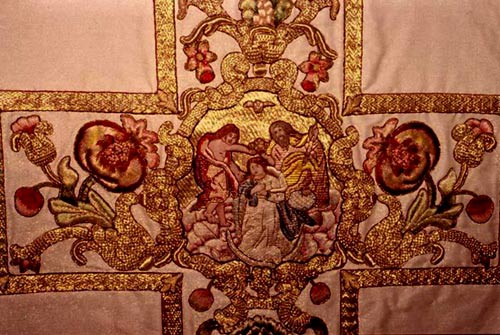 medaillon van kazuifel, met de kroning van O.-L.-Vrouw