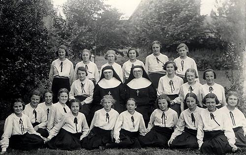 de leerlingen van het 1ste leerjaar en hun onderwijzeressen, schooljaar 1938-39