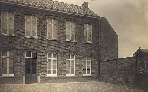 4 nieuwe klassen in 1904 voor de zogeheten 'Fransche klas'