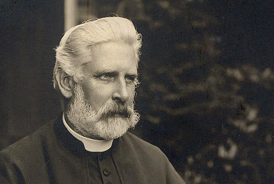 Francis Henry, rector van Mill Hill