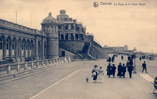 het koninklijk chalet op de zeedijk van Oostende