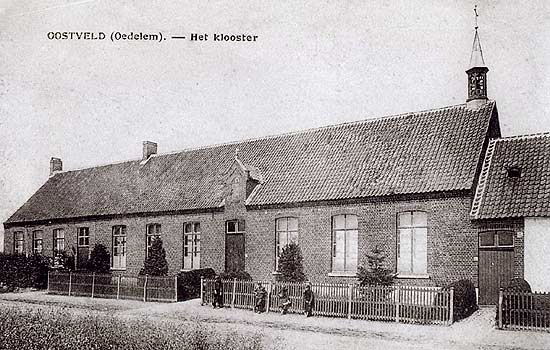de eerste kloosterschool aan het einde van de 19de eeuw