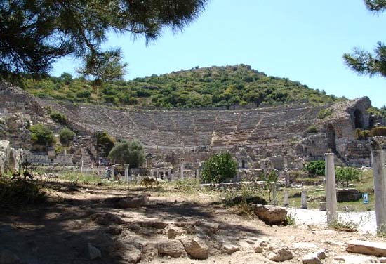 het amfitheater van Efeze, getuige van een groots verleden.
