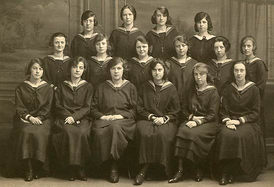 kostschoolmeisjes in Knokke na Wereldoorlog I