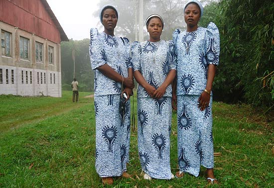 Zusters van de communauteit van Djombo.