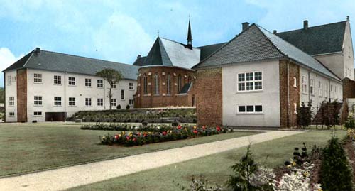 zicht op de kant van het klooster en rusthuis (1960-2002)